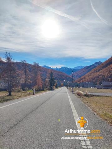 Vente Terrain 500 m2 à Arvieux