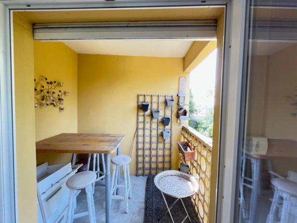 Appartement T2 avec loggia quartier la bussate /Chanzy