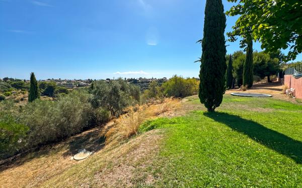 Maison à vendre    6 pièces • 193 m2 Cagnes-sur-Mer
