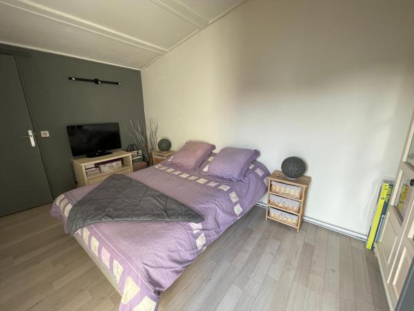 Maison plain-pied avec jardin et garage