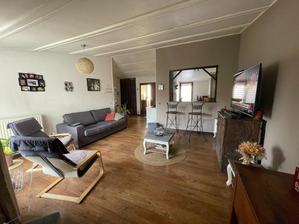 Maison plain-pied avec jardin et garage