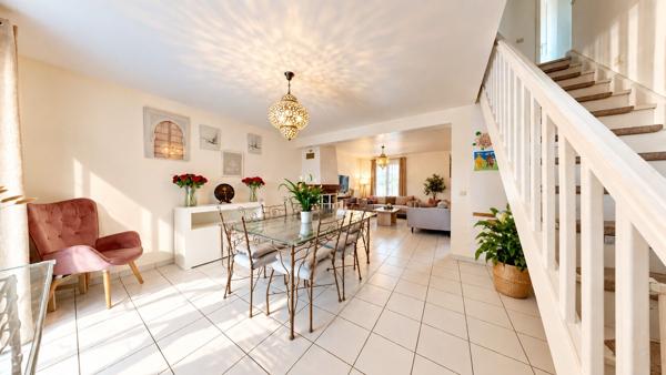Maison Les Mureaux 104 m² - 4 chambres