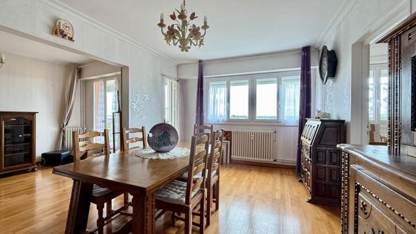 LA ROCHE SUR YON APPARTEMENT A VENDRE 4 pièce(s) 92 m²