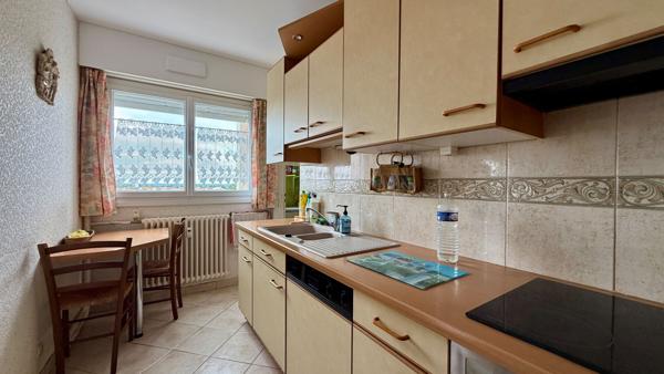 LA ROCHE SUR YON APPARTEMENT A VENDRE 4 pièce(s) 92 m²