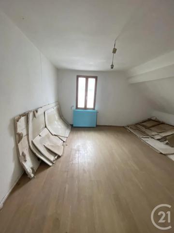 Maison à vendre  4 pièces - 105 m 2   ST QUENTIN  - 02