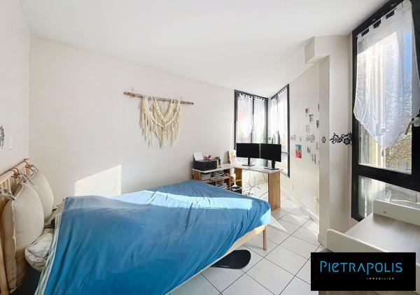 T4 de 86m² + terrasse de 17m²+ place de parking