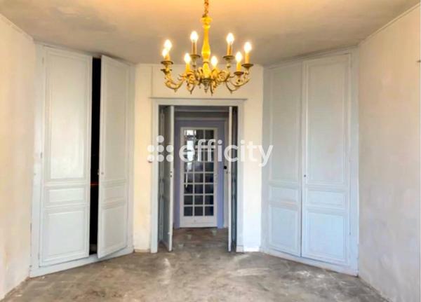 Maison 9 pièces - 354 m²