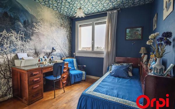 Appartement à vendre    5 pièces • 82,04 m2 Lyon 8