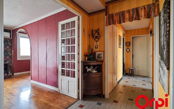 Appartement à vendre    5 pièces • 82,04 m2 Lyon 8