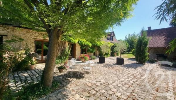 Maison à vendre  8 pièces - 200 m 2   CHAUMONT EN VEXIN  - 60