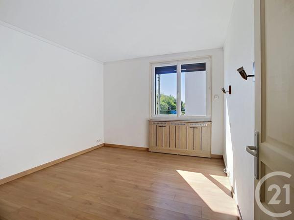 Appartement F3 à vendre  3 pièces - 52,17 m 2   CREPY EN VALOIS  - 60