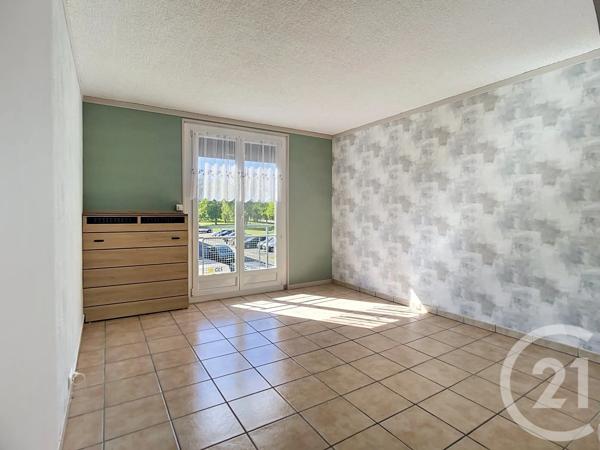 Appartement F3 à vendre  3 pièces - 52,17 m 2   CREPY EN VALOIS  - 60