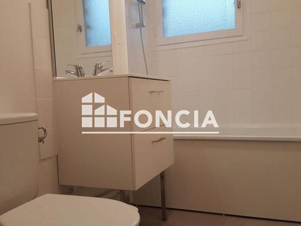 Location Appartement 2 pièces 46.88 m² - 82 RUE DES PONTS DE CE Angers 49000