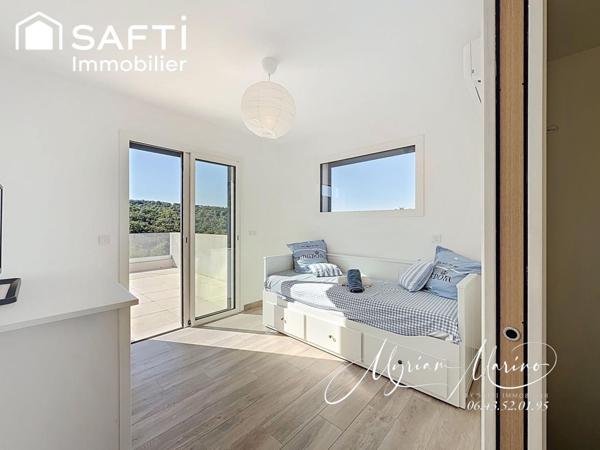 SAINT-AYGULF – Villa contemporaine avec piscine, garage et annexes