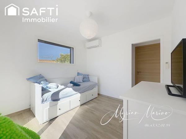 SAINT-AYGULF – Villa contemporaine avec piscine, garage et annexes