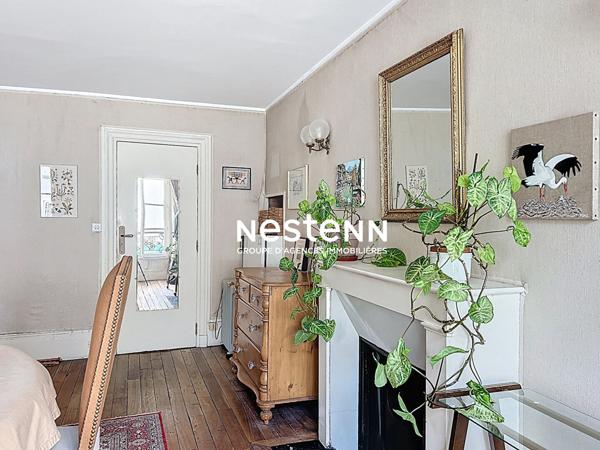 SOUS OFFRE - EXCLUSIVITÉ - STUDIO LUMINEUX - CHARME DE L'ANCIEN - PARQUET - CHEMINÉE - FORT POTENTIEL - PARIS 17