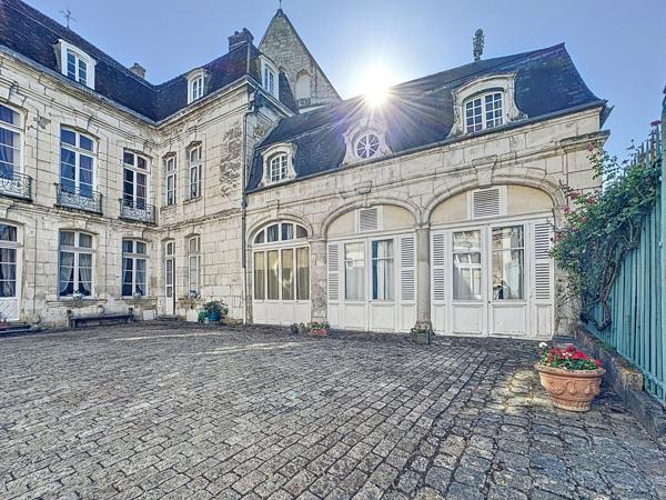 Vente Hôtel particulier Auxerre 25 Pièces 1200 m²
