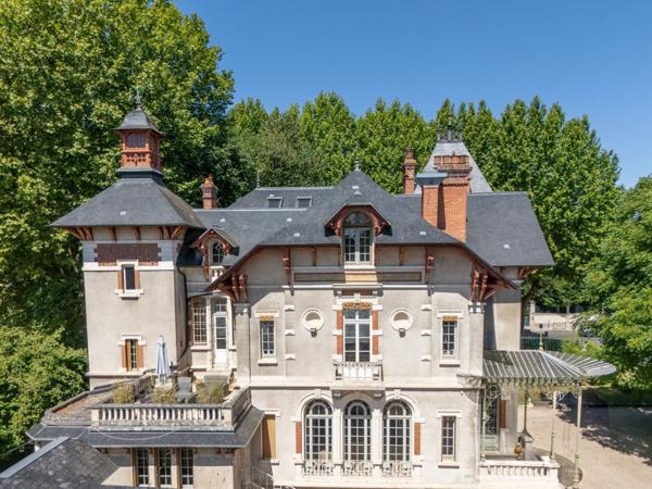 Vente Maison de luxe Beaune 20 Pièces 965 m²
