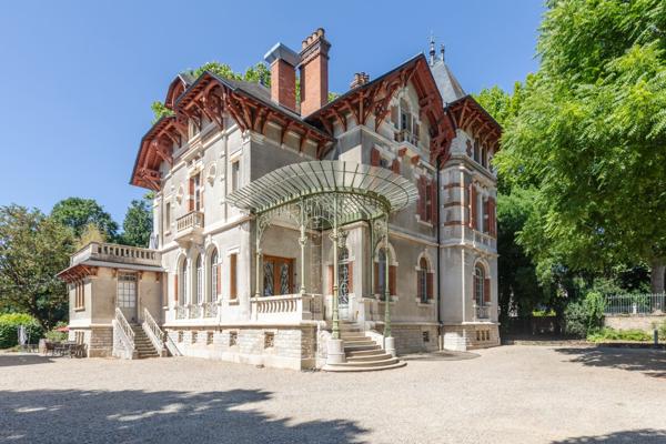 Vente Maison de luxe Beaune 20 Pièces 965 m²