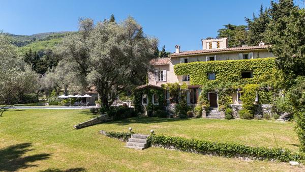 Vente Bastide Vence 10 Pièces 300 m²
