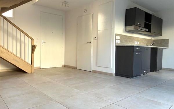 Maison à vendre    4 pièces • 79,90 m2 La Salvetat-Saint-Gilles