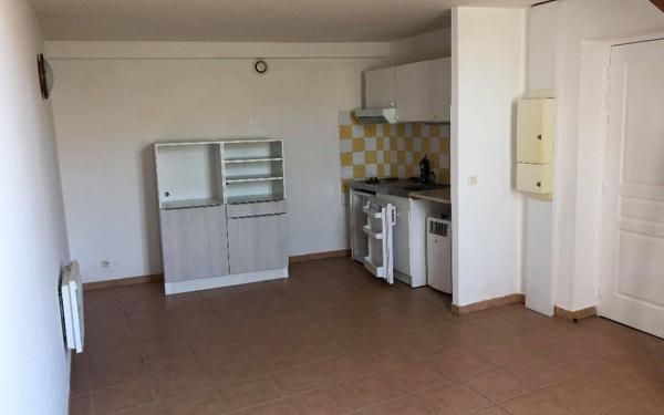 Appartement à louer    2 pièces •  Rochefort-du-Gard