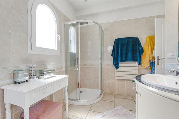 Vente Villa de luxe Mouans-Sartoux 8 Pièces 256 m²