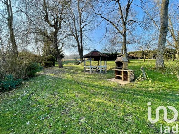 Maison 8 pièces de 213 m² à Fère-en-Tardenois (02130)