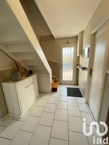 Maison 8 pièces de 213 m² à Fère-en-Tardenois (02130)