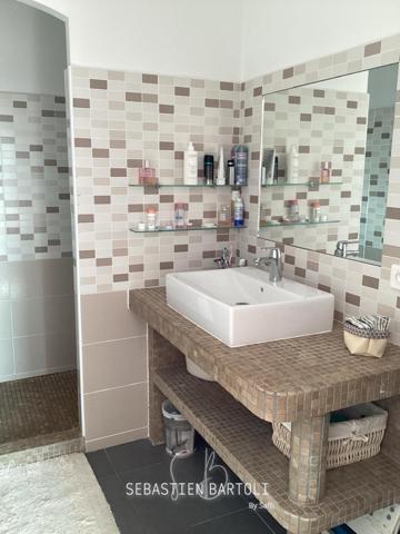 Appartement rooftop T4 de 96M2 avec vue mer