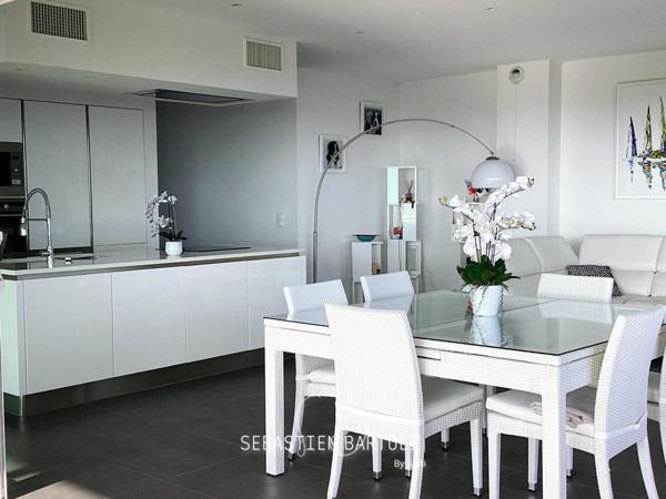 Appartement rooftop T4 de 96M2 avec vue mer