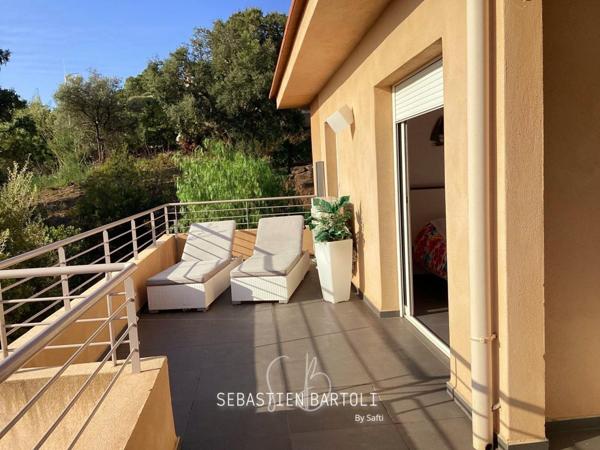 Appartement rooftop T4 de 96M2 avec vue mer