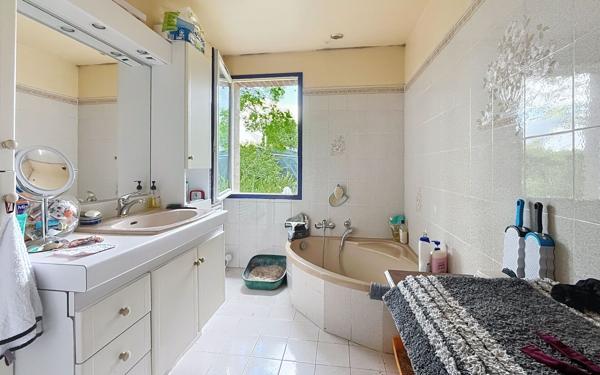 Maison à vendre    6 pièces •  Compiègne