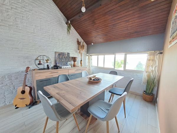 Coup de coeur pour cet appartement duplex situé au dernier étage !