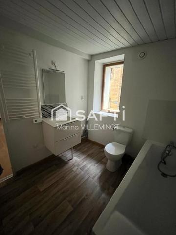 immeuble de 4 logements et 2 locaux