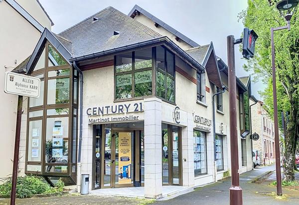 Maison à vendre  8 pièces - 152,68 m 2   COMPERTRIX  - 51