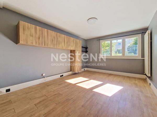 Studio 40m² située à Bois d'Arcy proche forêt avec Cave et Parking