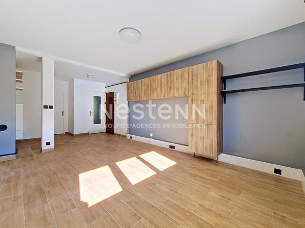 Studio 40m² située à Bois d'Arcy proche forêt avec Cave et Parking