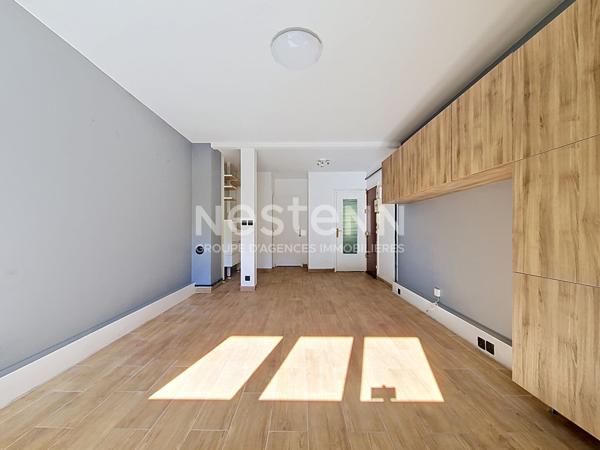 Studio 40m² située à Bois d'Arcy proche forêt avec Cave et Parking