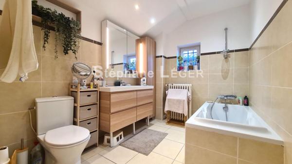 Maison Sauzet 10 pièce(s) 220 m2