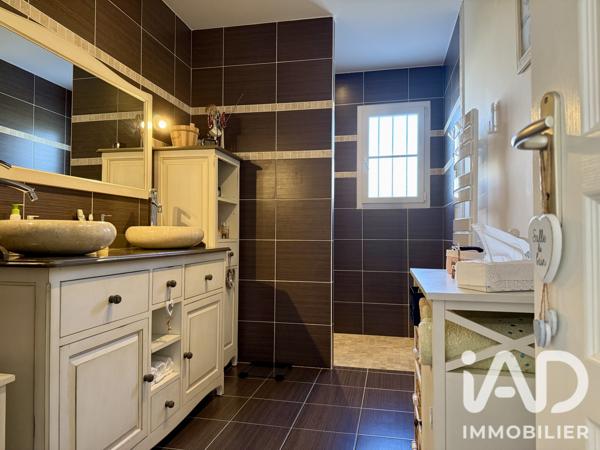 Maison à vendre 5 pièces 103 m² Saint-Pierre-d'Oléron