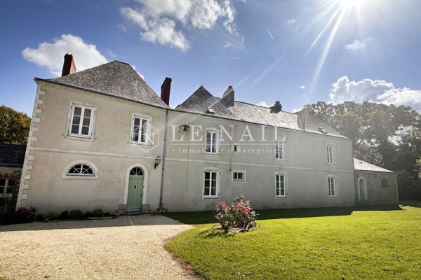 PROCHE DE NANTES, BEAU MANOIR DU XVIIème SIÈCLE AVEC DEUX LOCATIFS