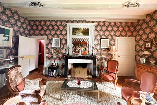 PROCHE DE NANTES, BEAU MANOIR DU XVIIème SIÈCLE AVEC DEUX LOCATIFS