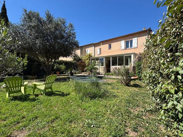 Maison Cuers T5 avec garage et jardin