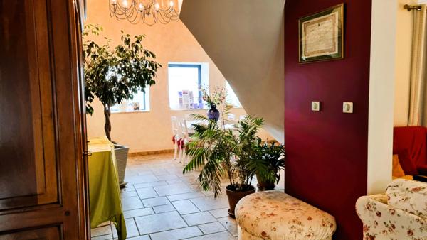 Chaleureuse Maison de 138 m2, proche des commodités