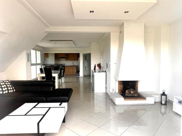 Superbe duplex de 112,6 m² avec terrasse, cheminée et garage – Dernier étage - Danjoutin