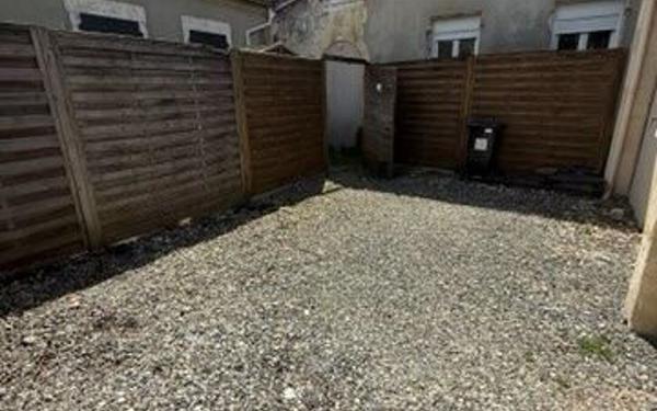 Maison à vendre    1 pièce • 25,70 m2 Marennes