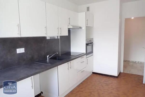 Appartement à louer 2 pièces 55.3m² Chambéry (73000)