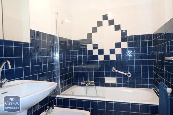 Appartement à louer 2 pièces 55.3m² Chambéry (73000)