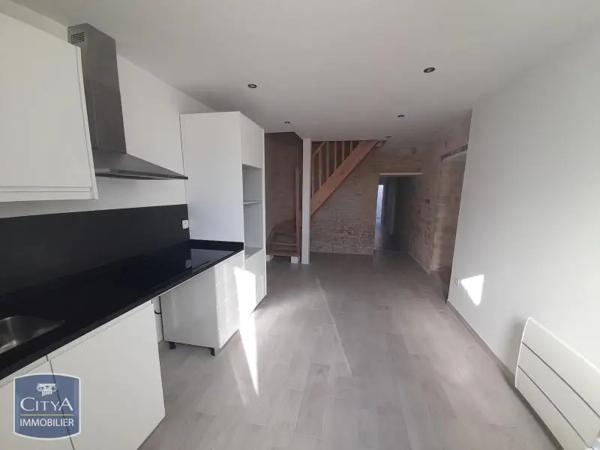 Maison à louer 3 pièces 85m² Sainte-Soulle (17220)